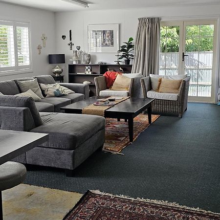 Magnolia House Apartment Featherston Bagian luar foto