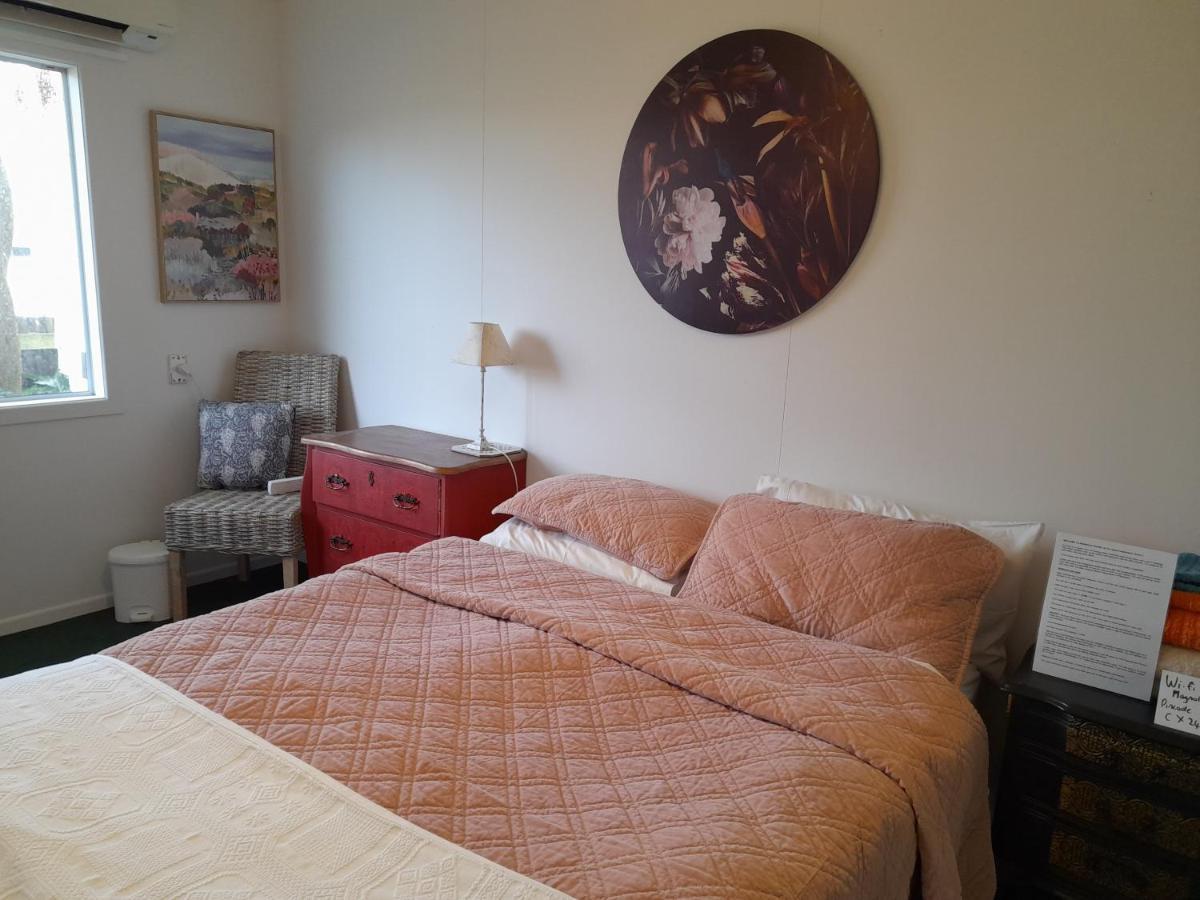 Magnolia House Apartment Featherston Bagian luar foto