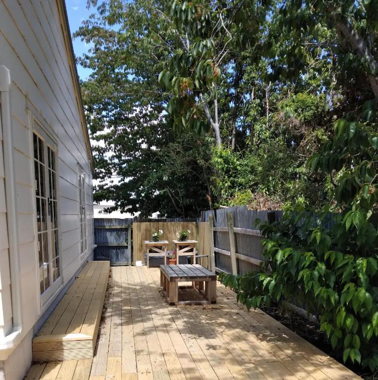Magnolia House Apartment Featherston Bagian luar foto