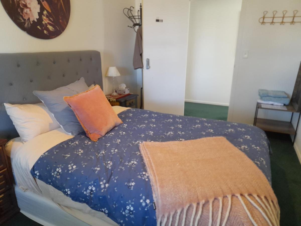 Magnolia House Apartment Featherston Bagian luar foto
