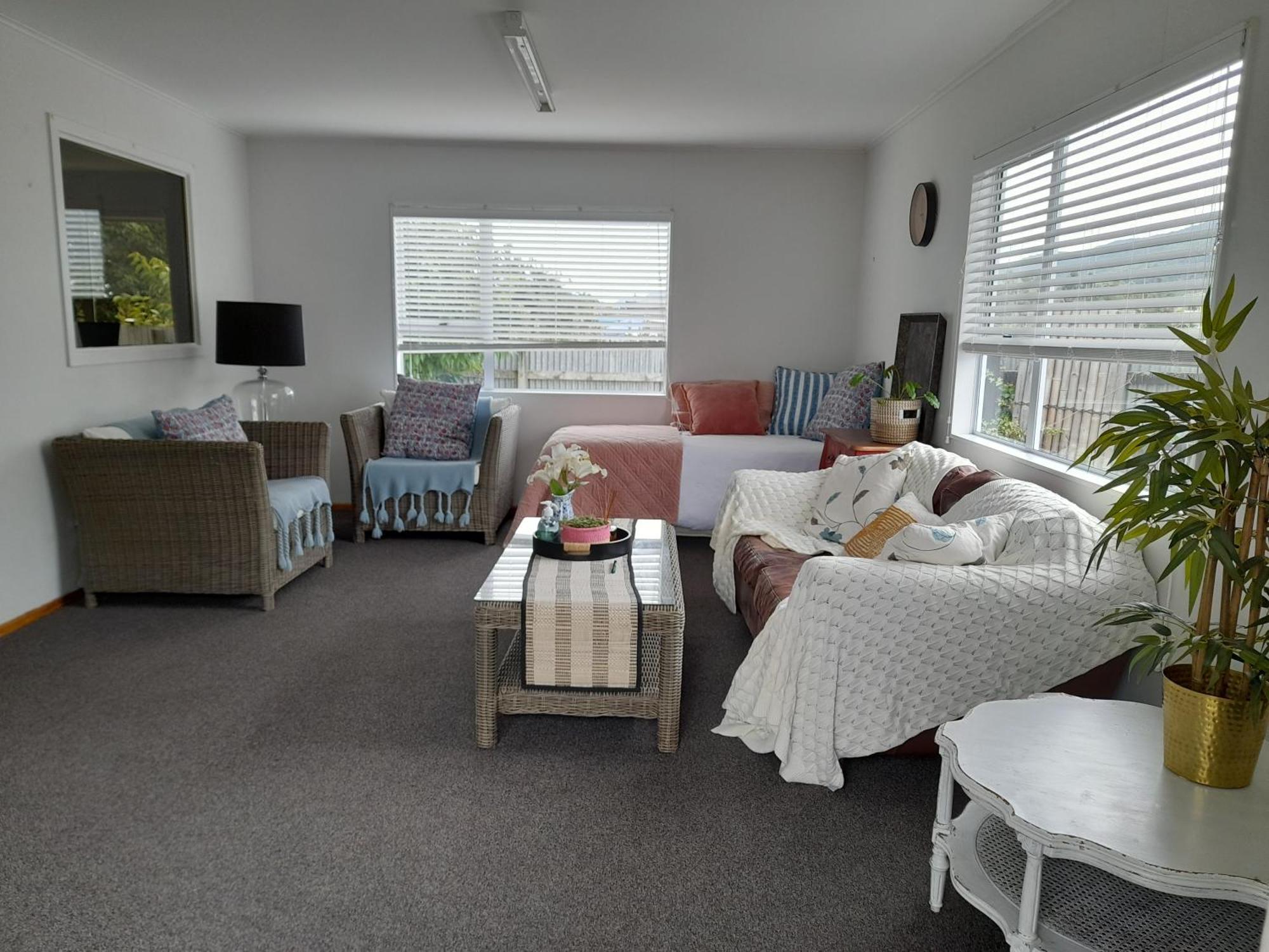 Magnolia House Apartment Featherston Bagian luar foto