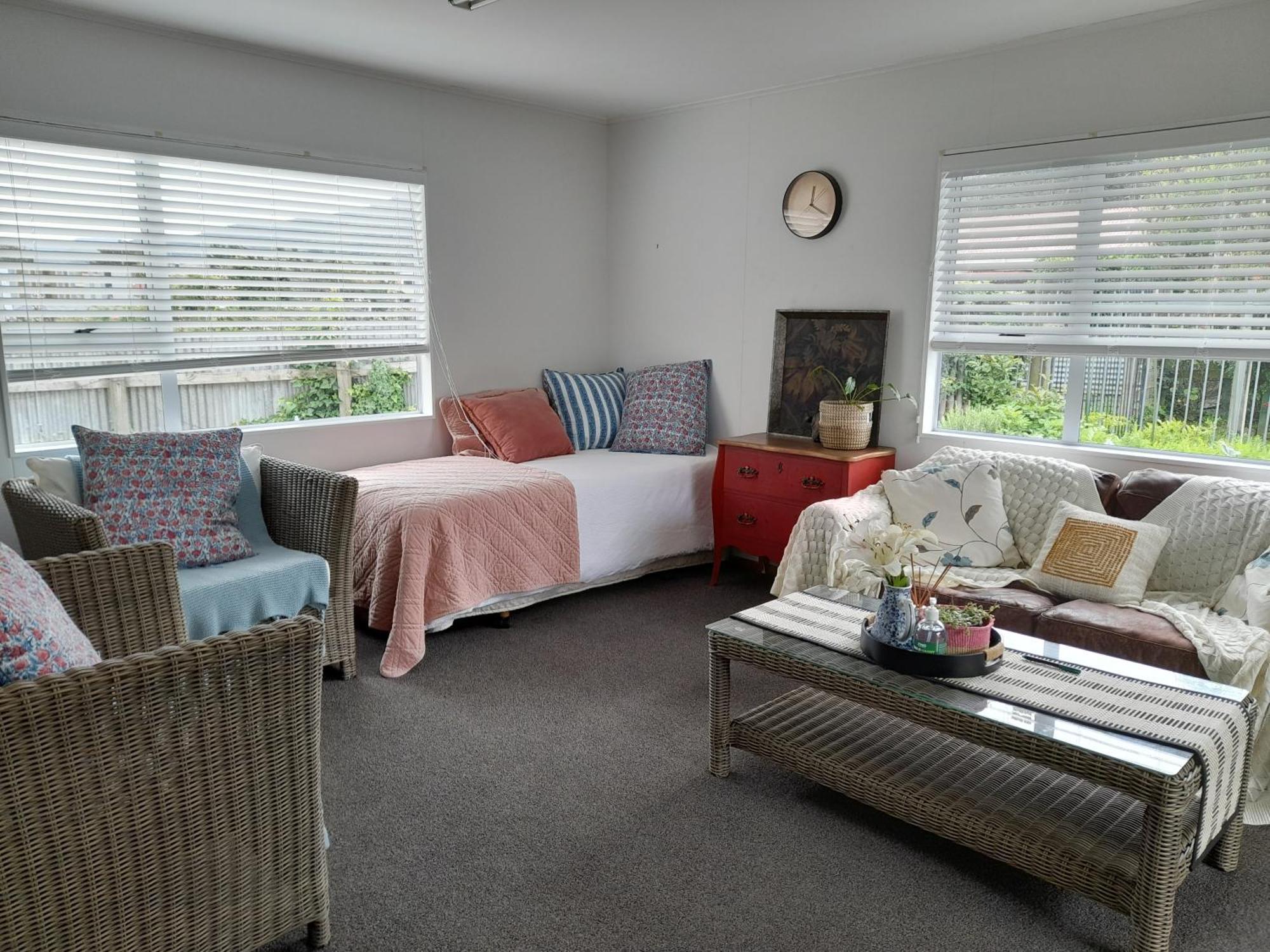 Magnolia House Apartment Featherston Bagian luar foto