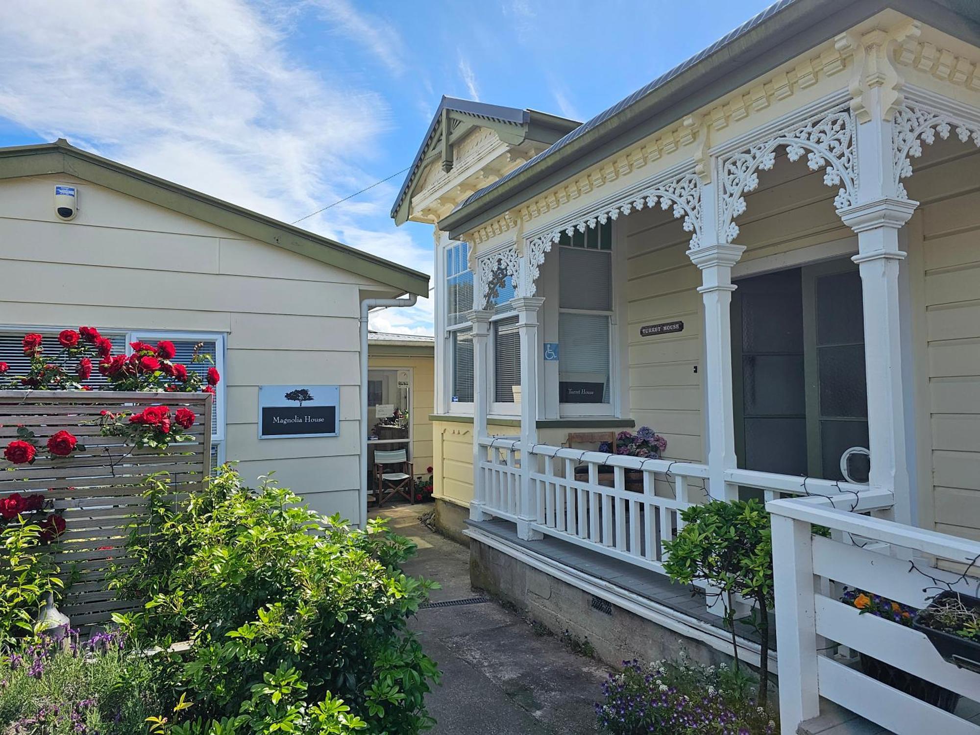 Magnolia House Apartment Featherston Bagian luar foto