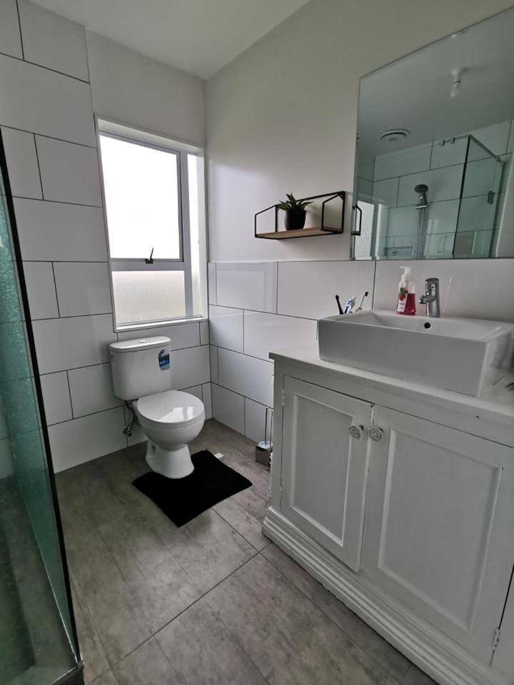 Magnolia House Apartment Featherston Bagian luar foto